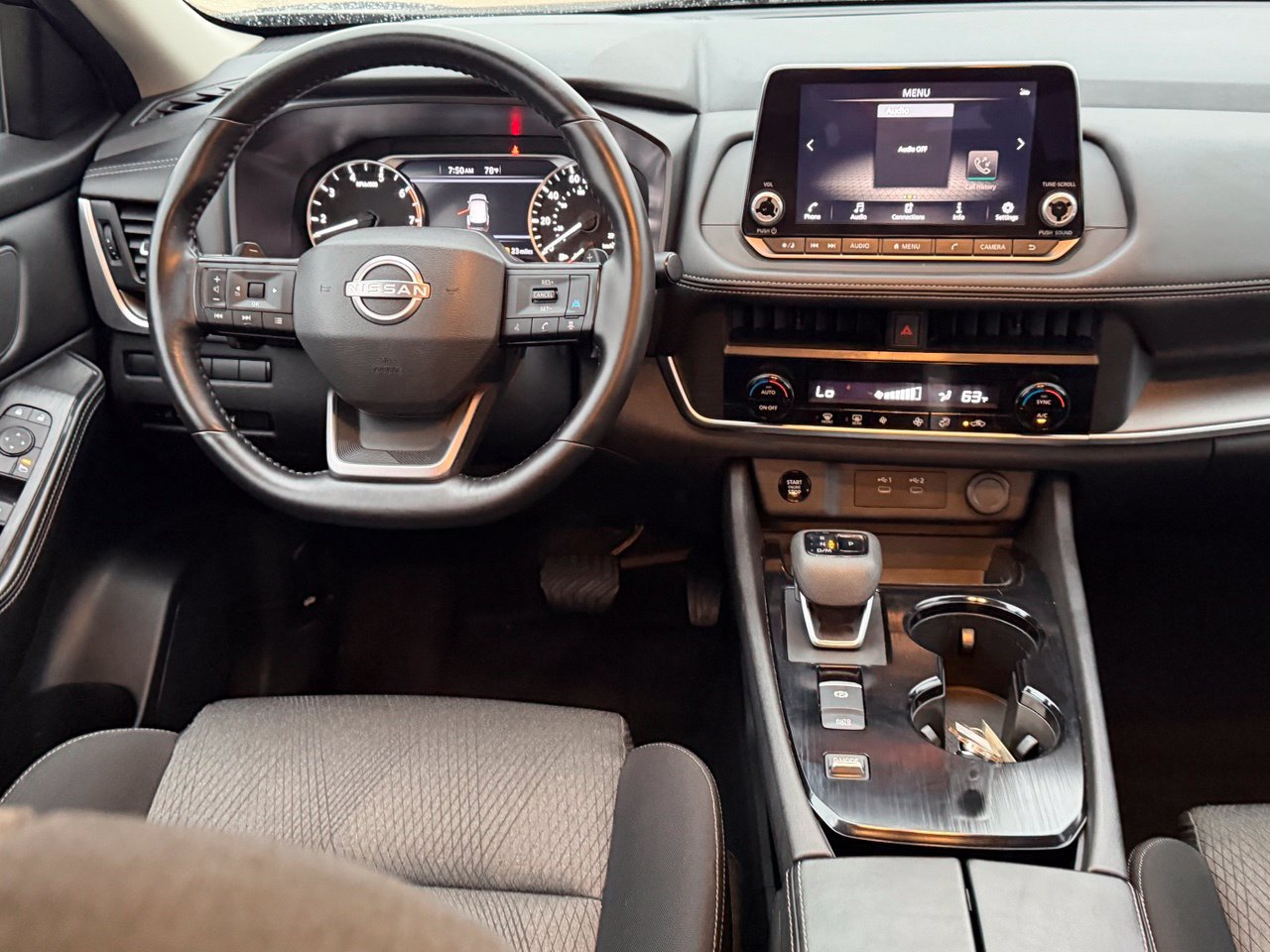 Certified 2025 Nissan Rogue SV FWD image 11
