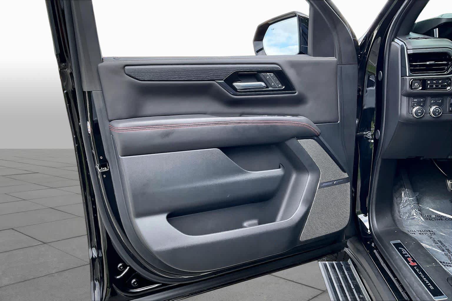 Used 2025 GMC Yukon AT4 Ultimate w/ LPO, Floor Liner Package AWD/4WD image 22