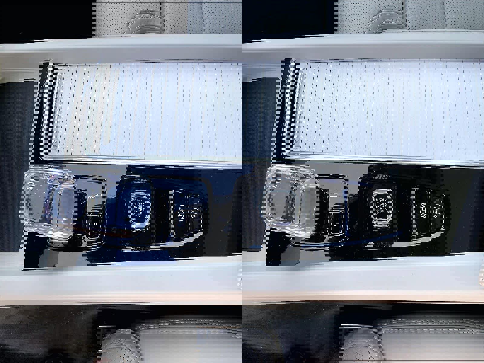 New 2026 Volvo XC60 T8 Ultra w/ Climate Package image 10