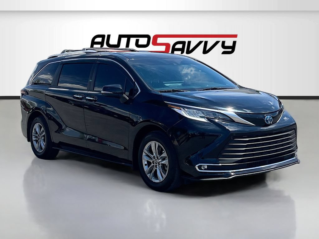 Used 2025 Toyota Sienna Limited