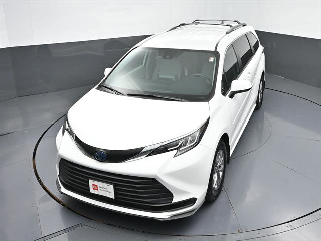 Certified 2022 Toyota Sienna LE FWD image 42