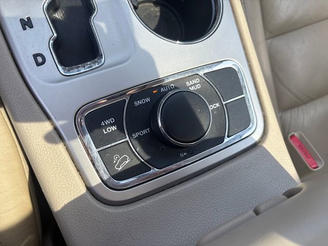 Used 2011 Jeep Grand Cherokee Limited AWD/4WD image 30