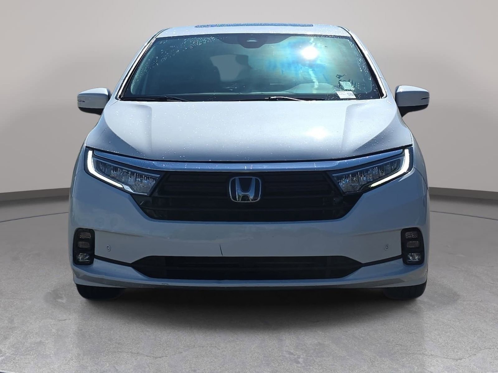Used 2023 Honda Odyssey Touring image 3