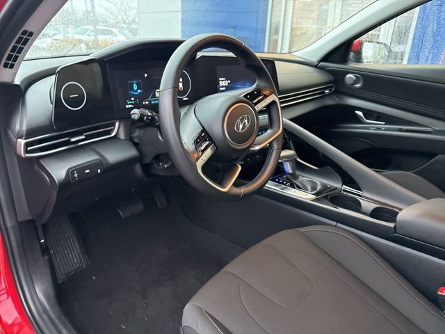 Used 2023 Hyundai Elantra SEL w/ Convenience Package image 21