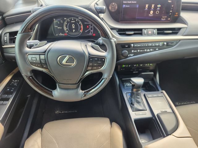 Used 2020 Lexus ES 350 Ultra Luxury w/ Accessory Package 2 FWD image 26