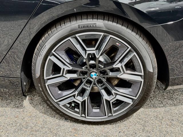 New 2026 BMW i5 eDrive40 w/ M Sport Package image 14