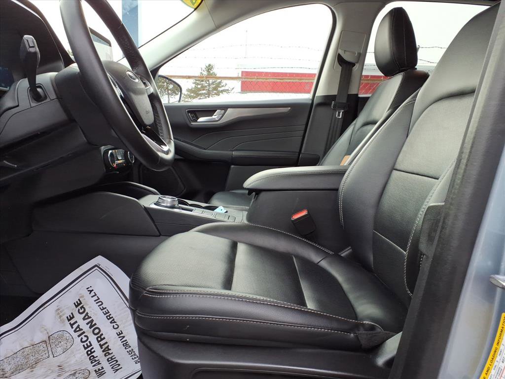 Certified 2022 Ford Escape Titanium image 14