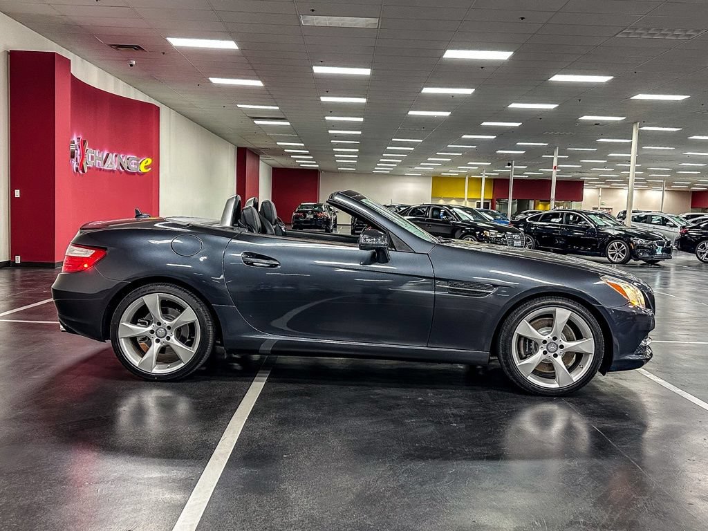 Used 2012 Mercedes-Benz SLK 350 image 8