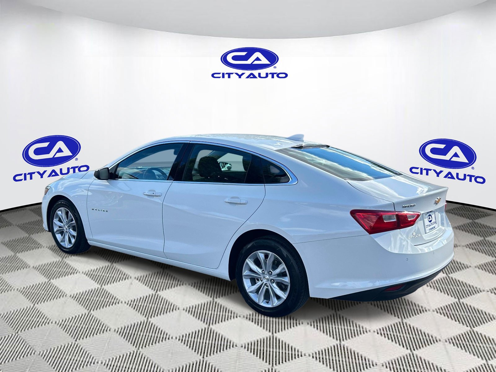 Used 2025 Chevrolet Malibu LT FWD image 5