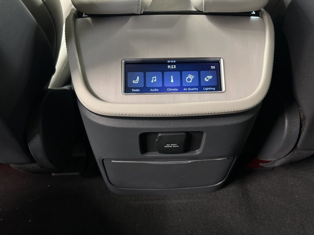 New 2026 Lincoln Navigator Reserve w/ Jet Appearance Package image 38