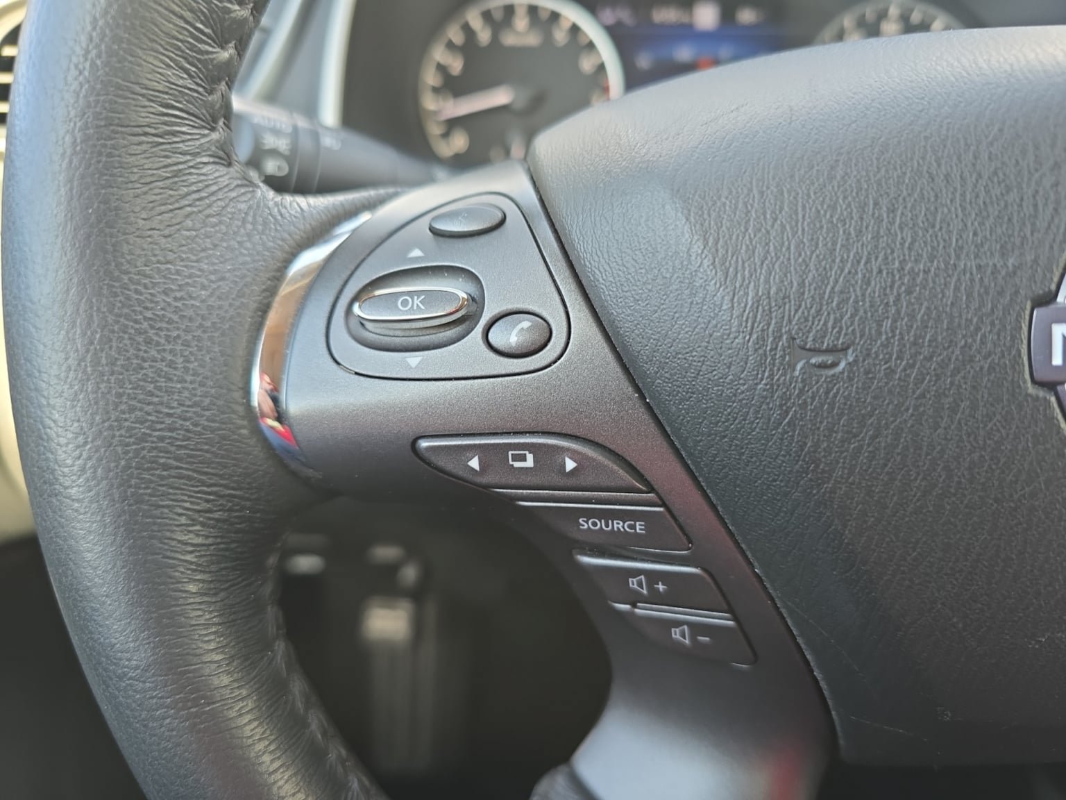 Used 2023 Nissan Murano SL w/ SL Moonroof Package FWD image 22