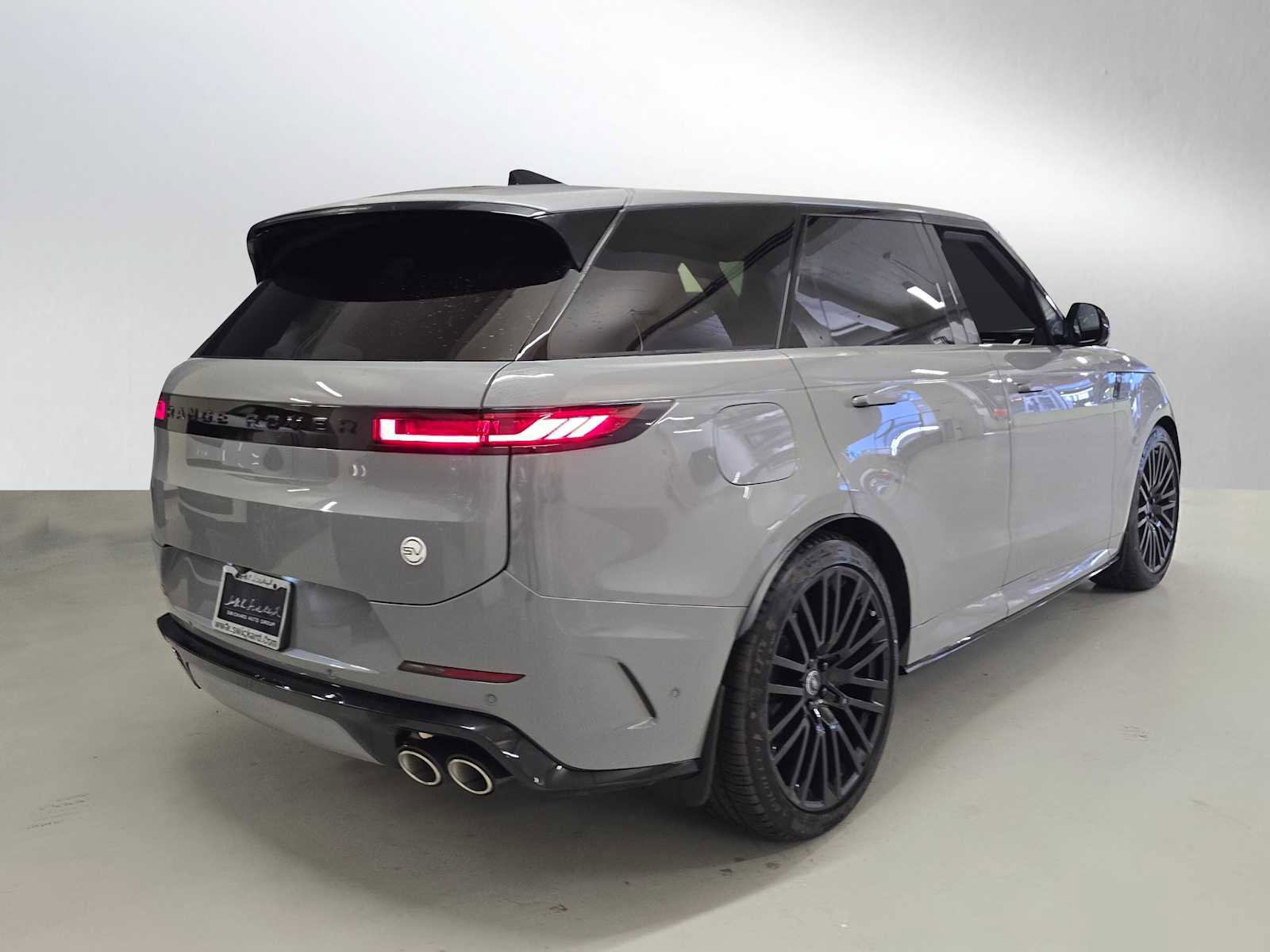 New 2025 Land Rover Range Rover Sport SV Edition Two image 3