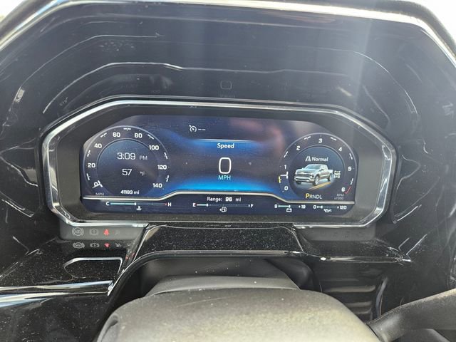 Used 2024 Chevrolet Silverado 1500 LT AWD/4WD image 16