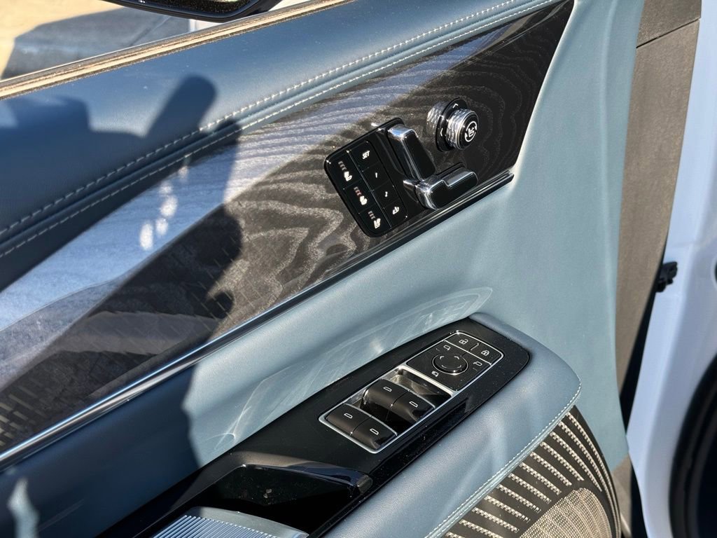 New 2025 Cadillac Escalade IQ Luxury 2 image 20