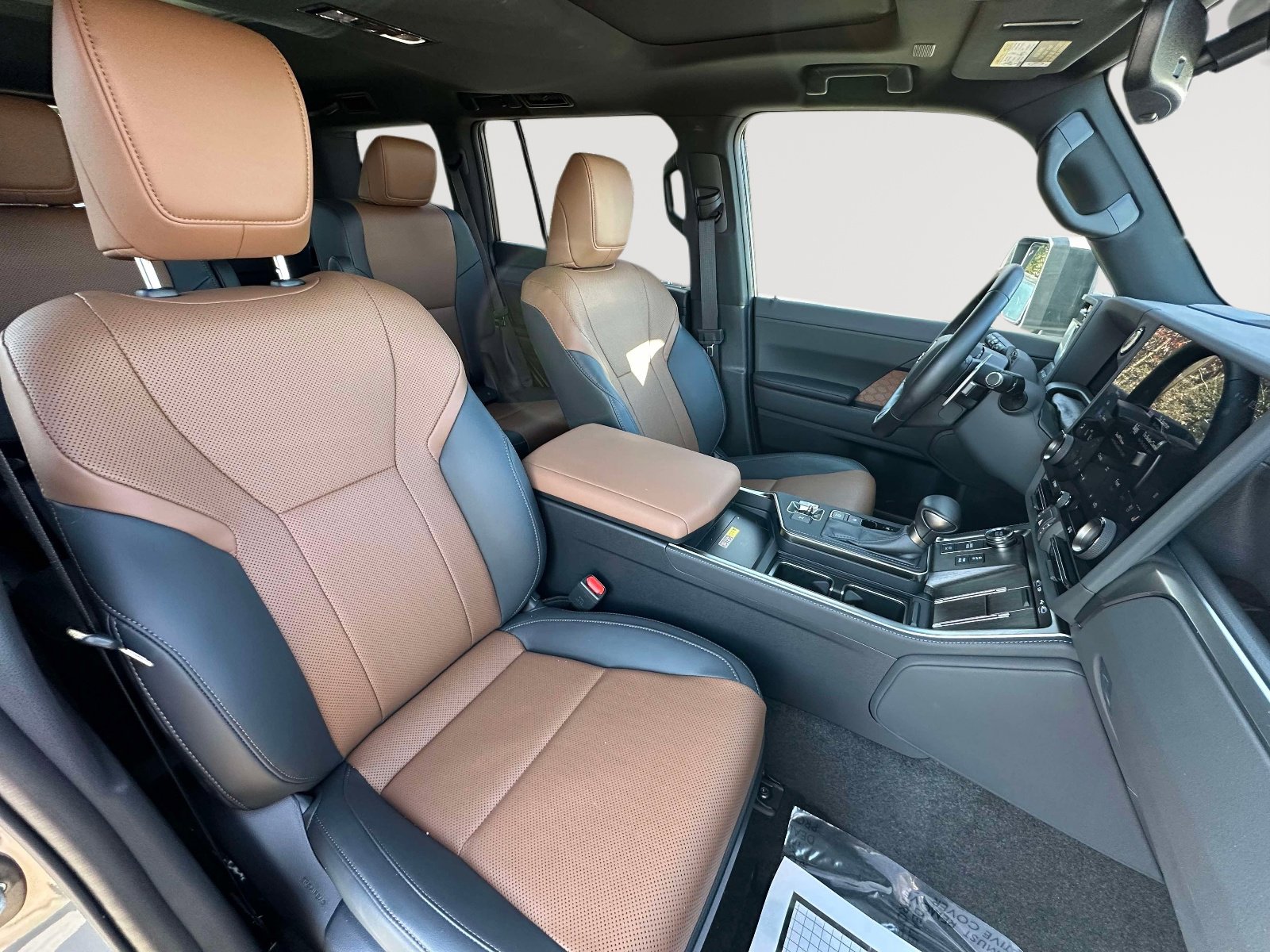 Used 2025 Lexus GX 550 image 27