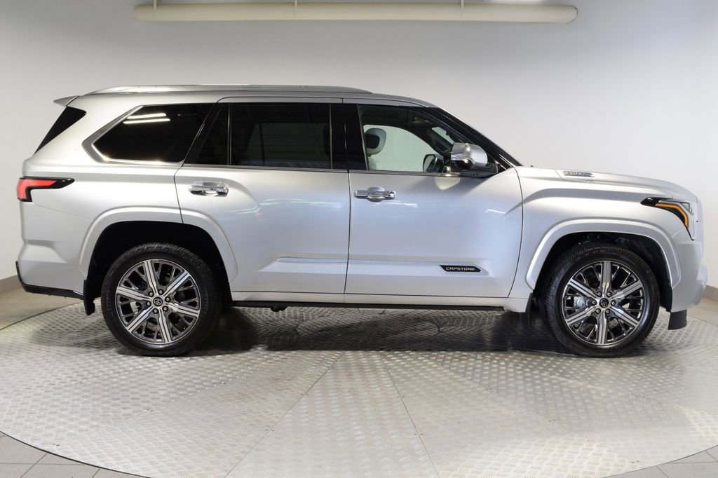 Used 2023 Toyota Sequoia Capstone AWD/4WD image 13