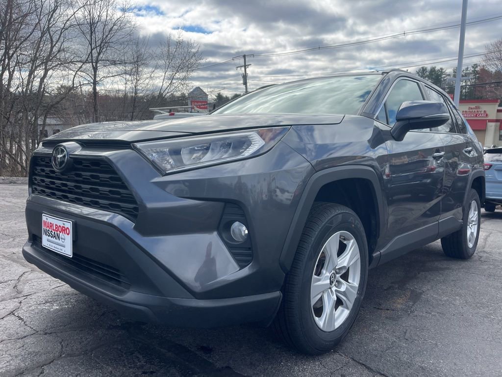 Used 2019 Toyota RAV4 XLE w/ Convenience Package image 3