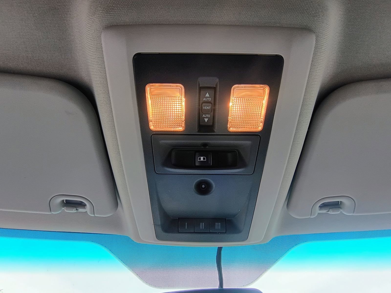 Used 2012 RAM 2500 Laramie image 25