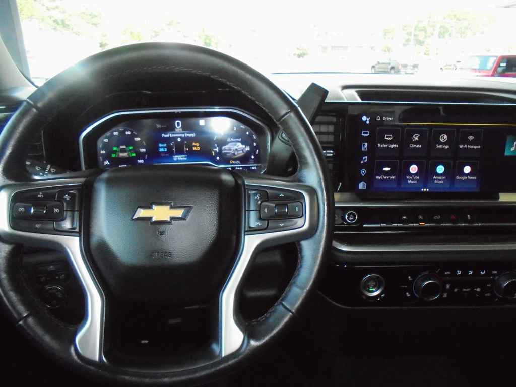 Used 2022 Chevrolet Silverado 1500 LT image 5