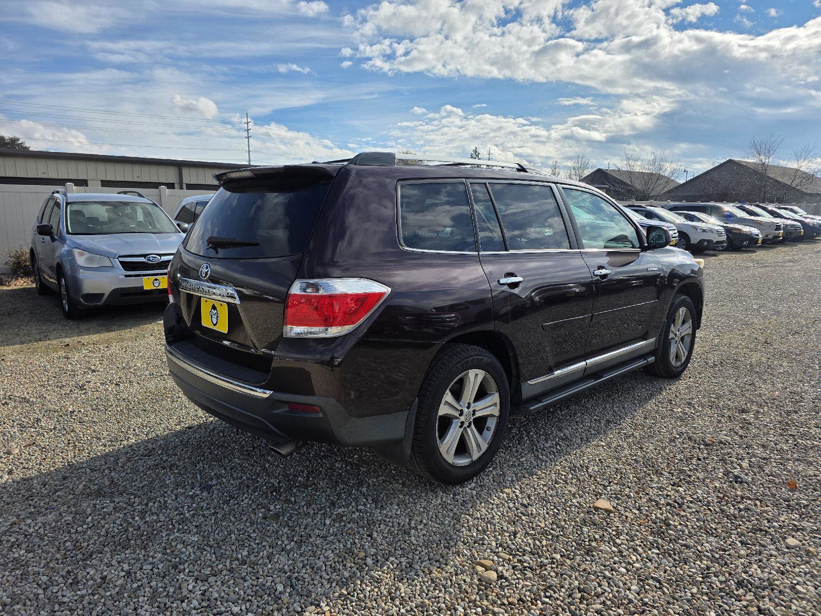 Used 2011 Toyota Highlander Limited w/ Tow Pkg image 5