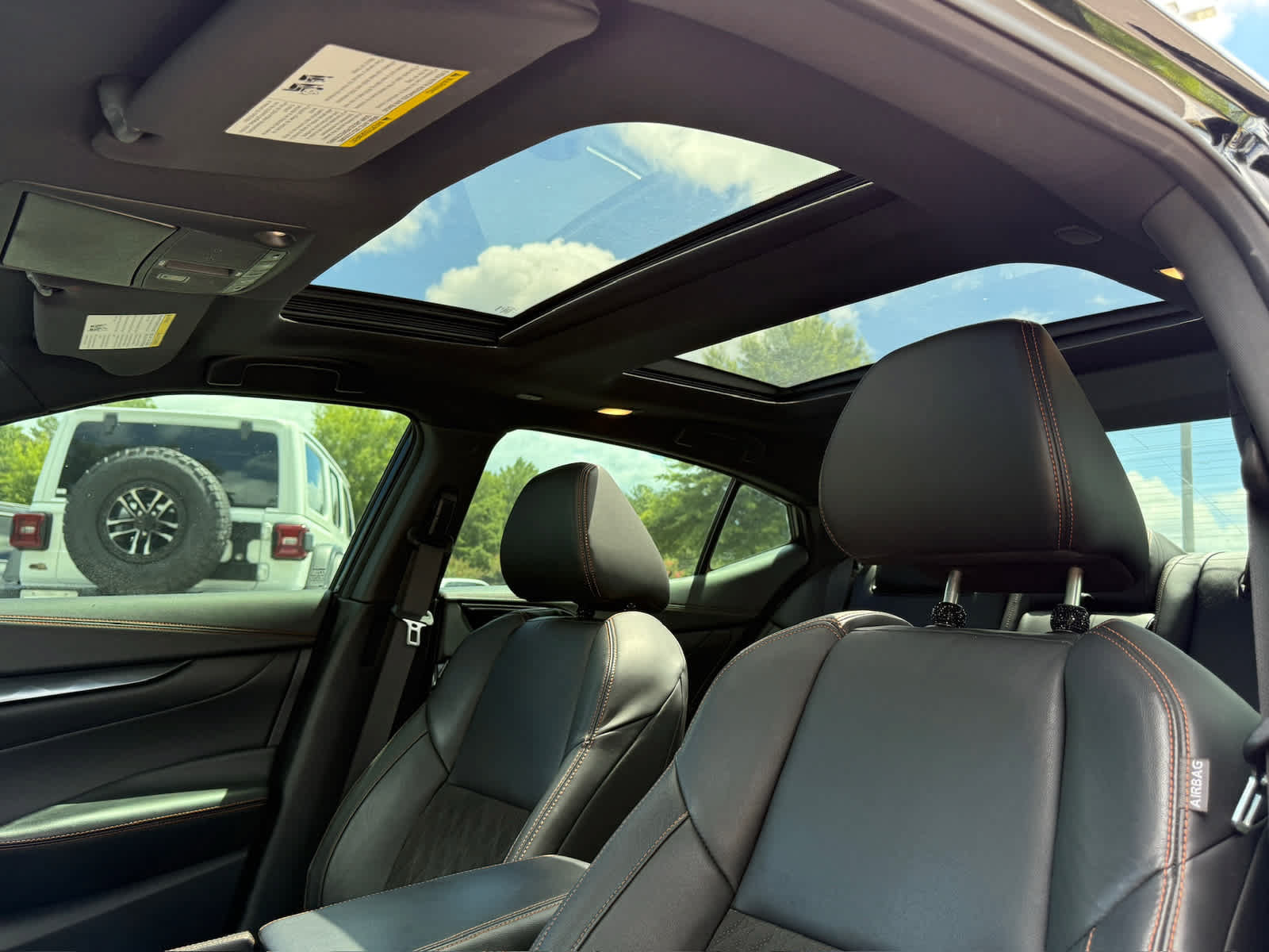 Used 2023 Nissan Maxima SR w/ Sport Mat Group FWD image 18