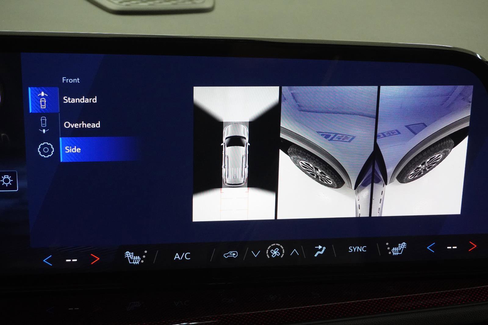 New 2026 Chevrolet Traverse Z71 w/ Enhanced Driving Package image 35