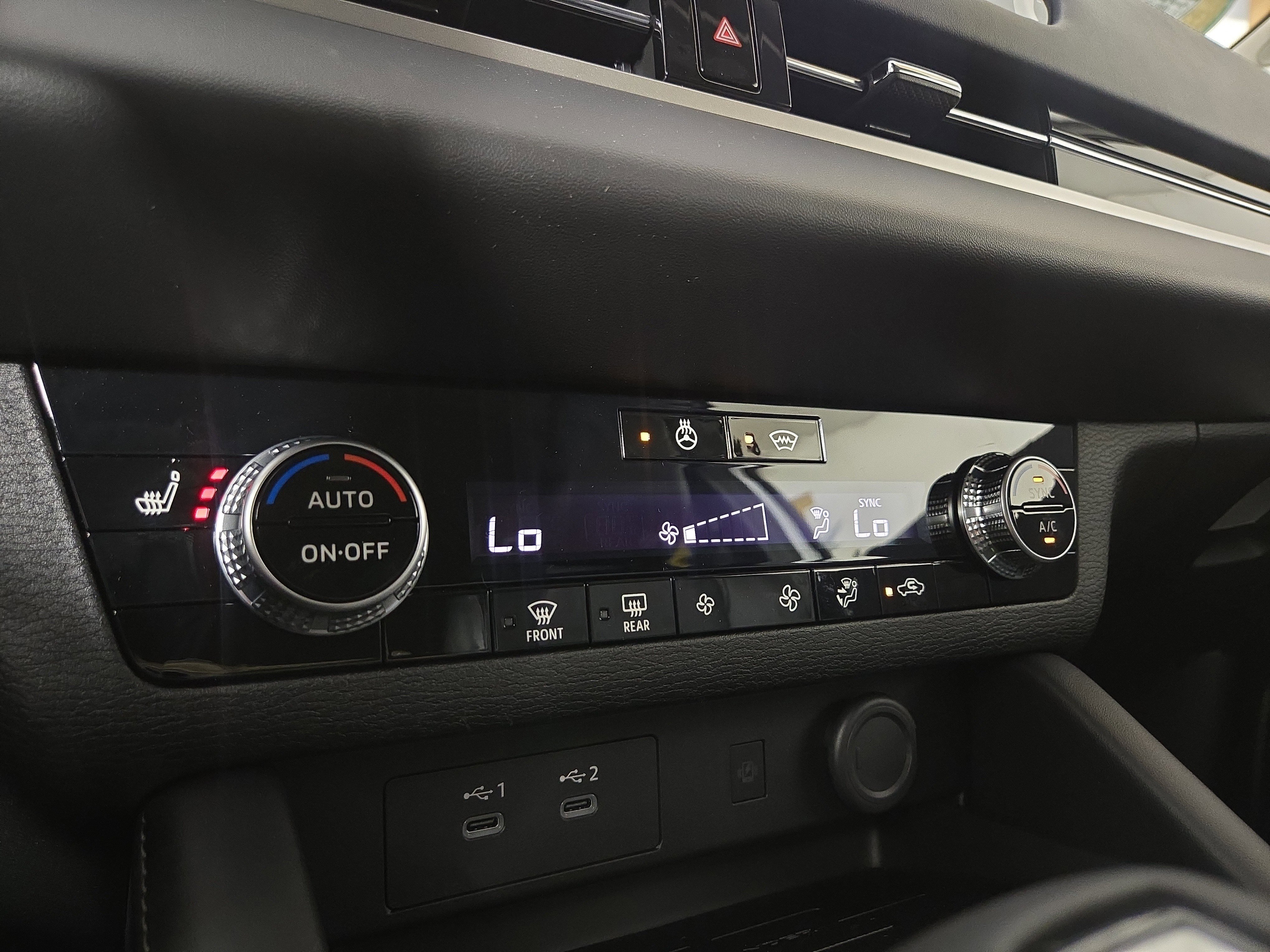 New 2026 Mitsubishi Outlander SE AWD/4WD image 27
