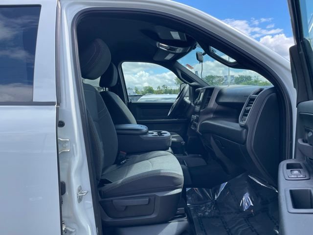 Used 2024 RAM 2500 Tradesman w/ Chrome Appearance Group AWD/4WD image 15