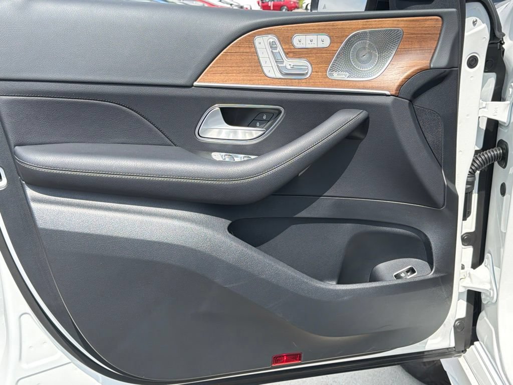 Certified 2026 Mercedes-Benz GLS 450 4MATIC image 19