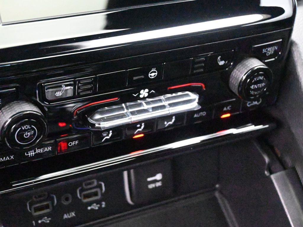 New 2025 Jeep Grand Cherokee Laredo X w/ Luxury Tech Group I image 20