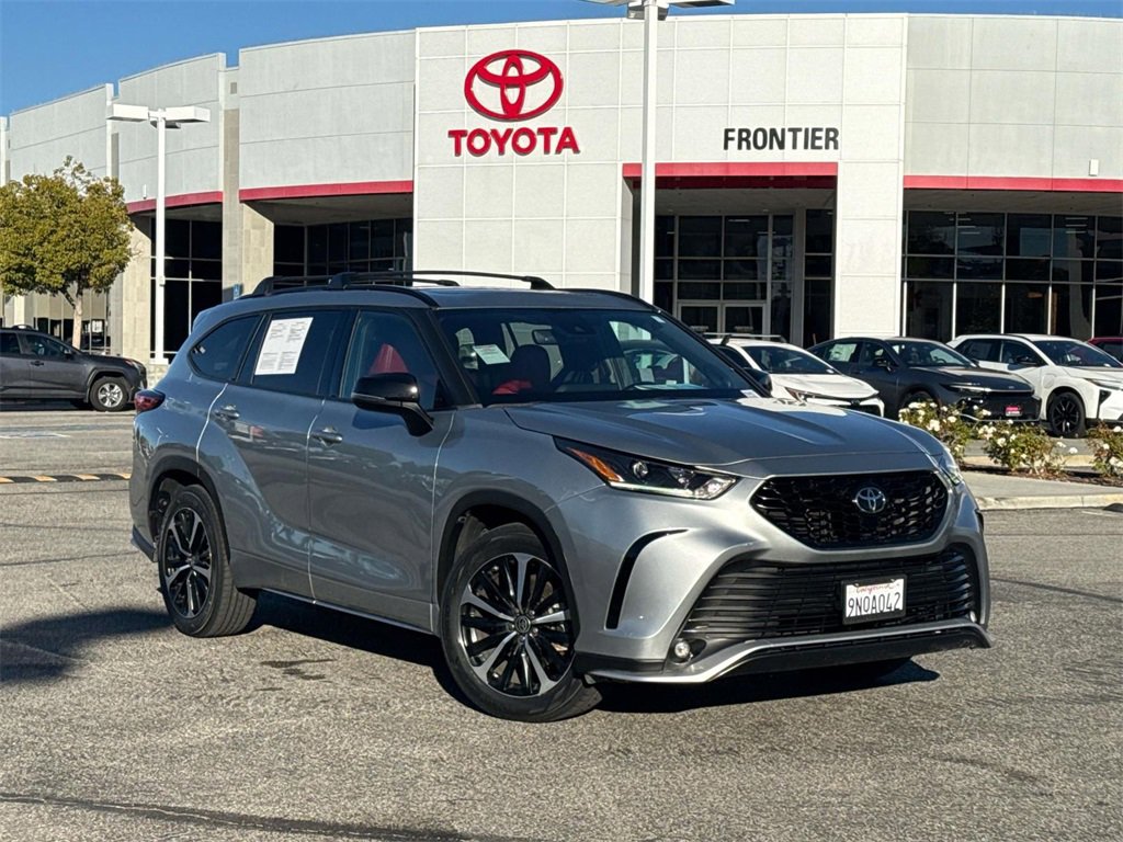 Used 2021 Toyota Highlander XSE