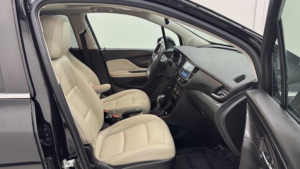 Used 2017 Buick Encore Premium AWD/4WD image 27