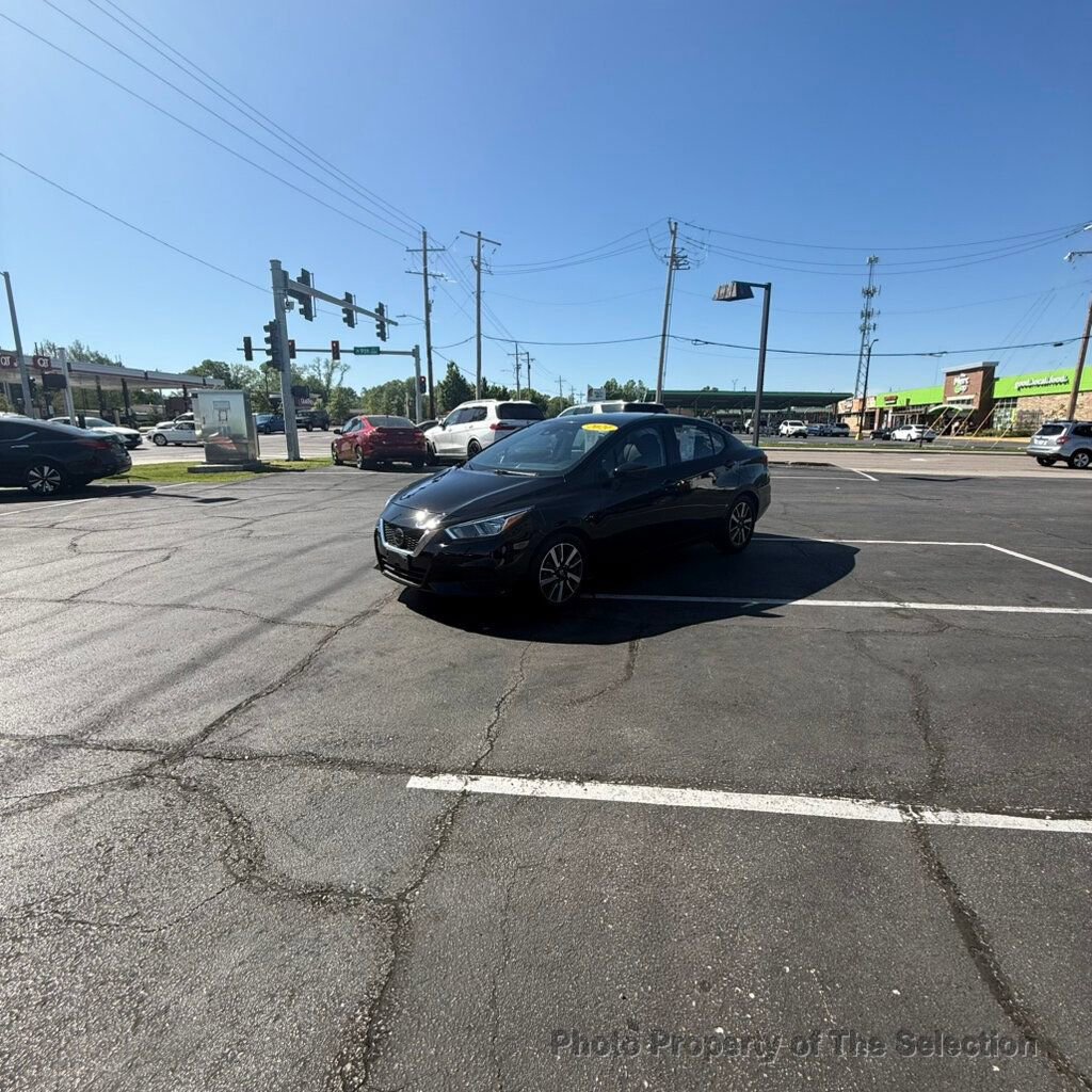 Used 2021 Nissan Versa SV FWD image 6