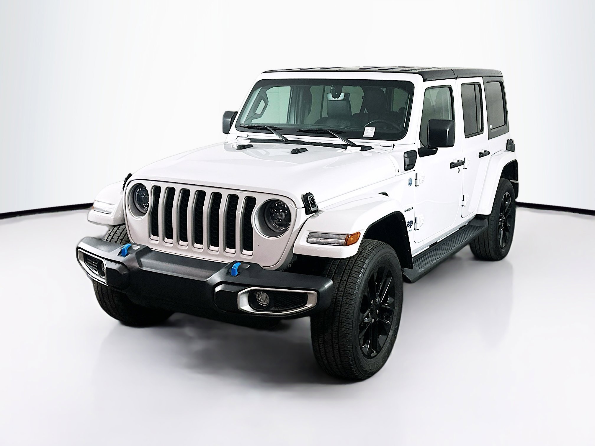 Used 2023 Jeep Wrangler Sahara w/ Cold Weather Group image 3