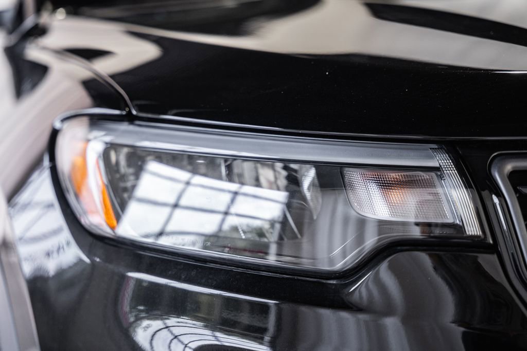 New 2025 Jeep Compass Limited w/ Sun & Sound Group image 11