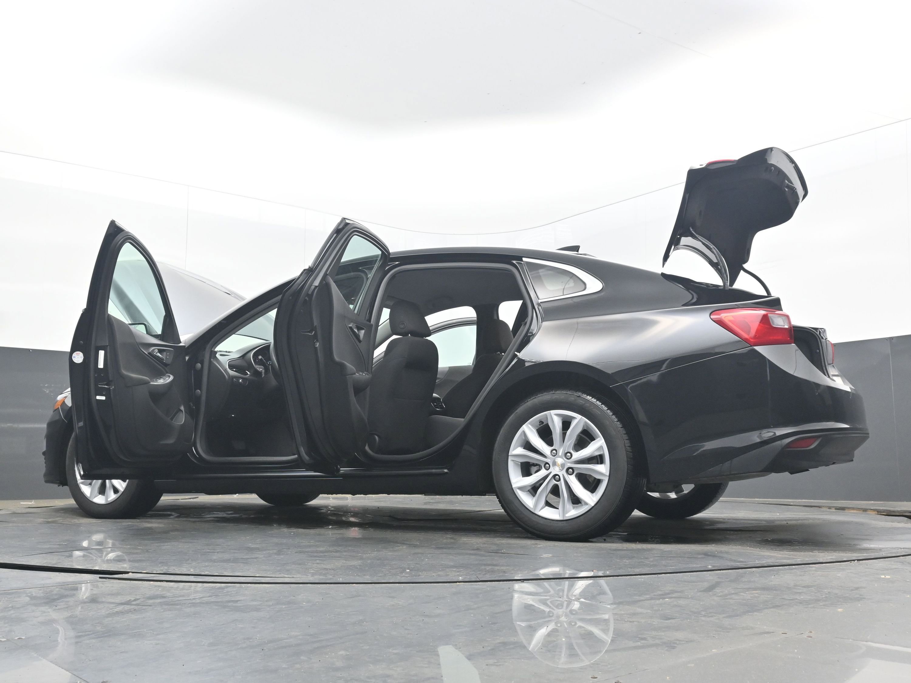 Used 2024 Chevrolet Malibu LT image 43