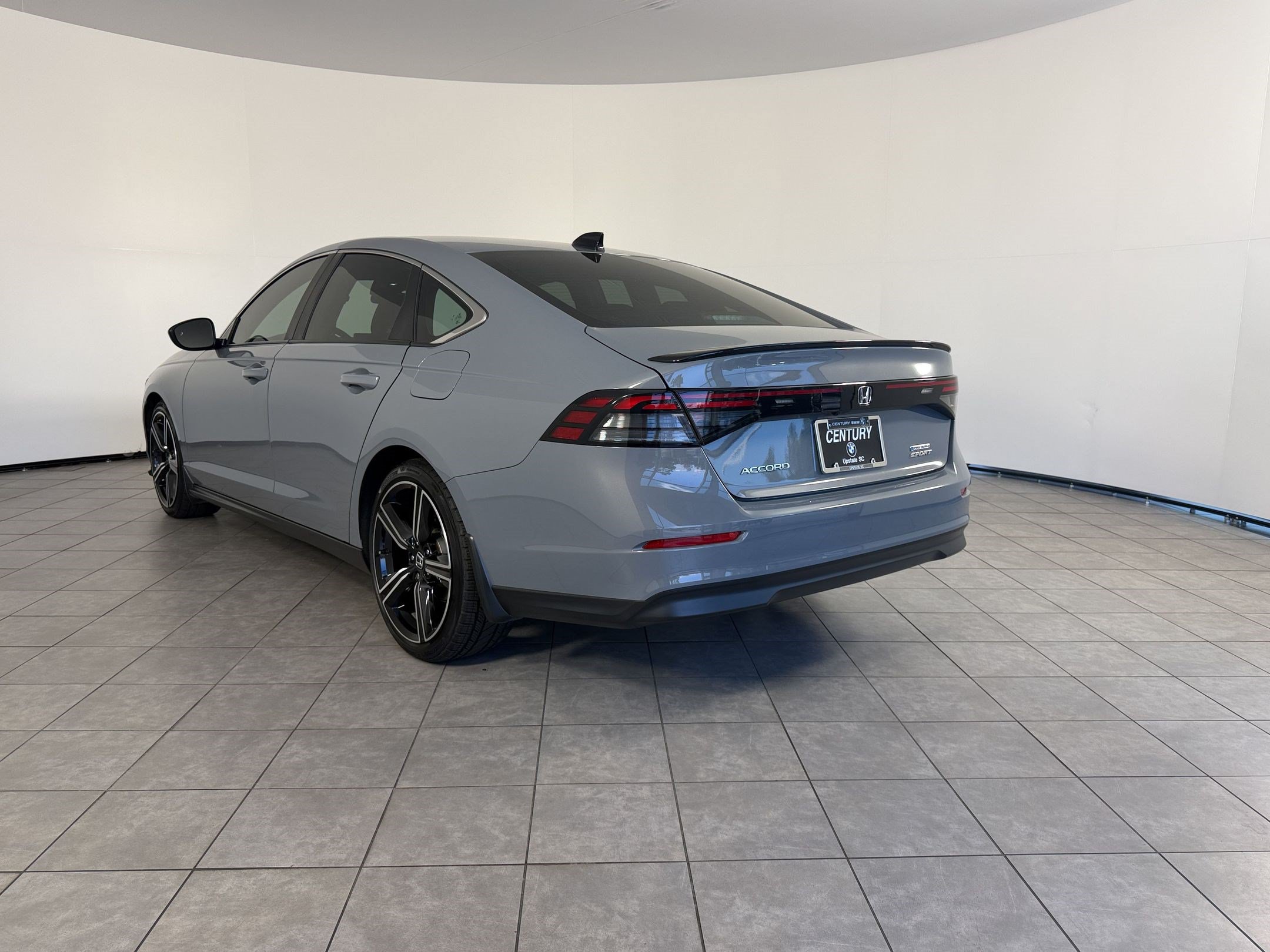 Used 2023 Honda Accord Sport image 3