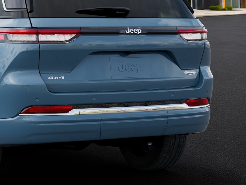 New 2027 Jeep Grand Cherokee Summit w/ Adv Protech Group IV AWD/4WD image 13
