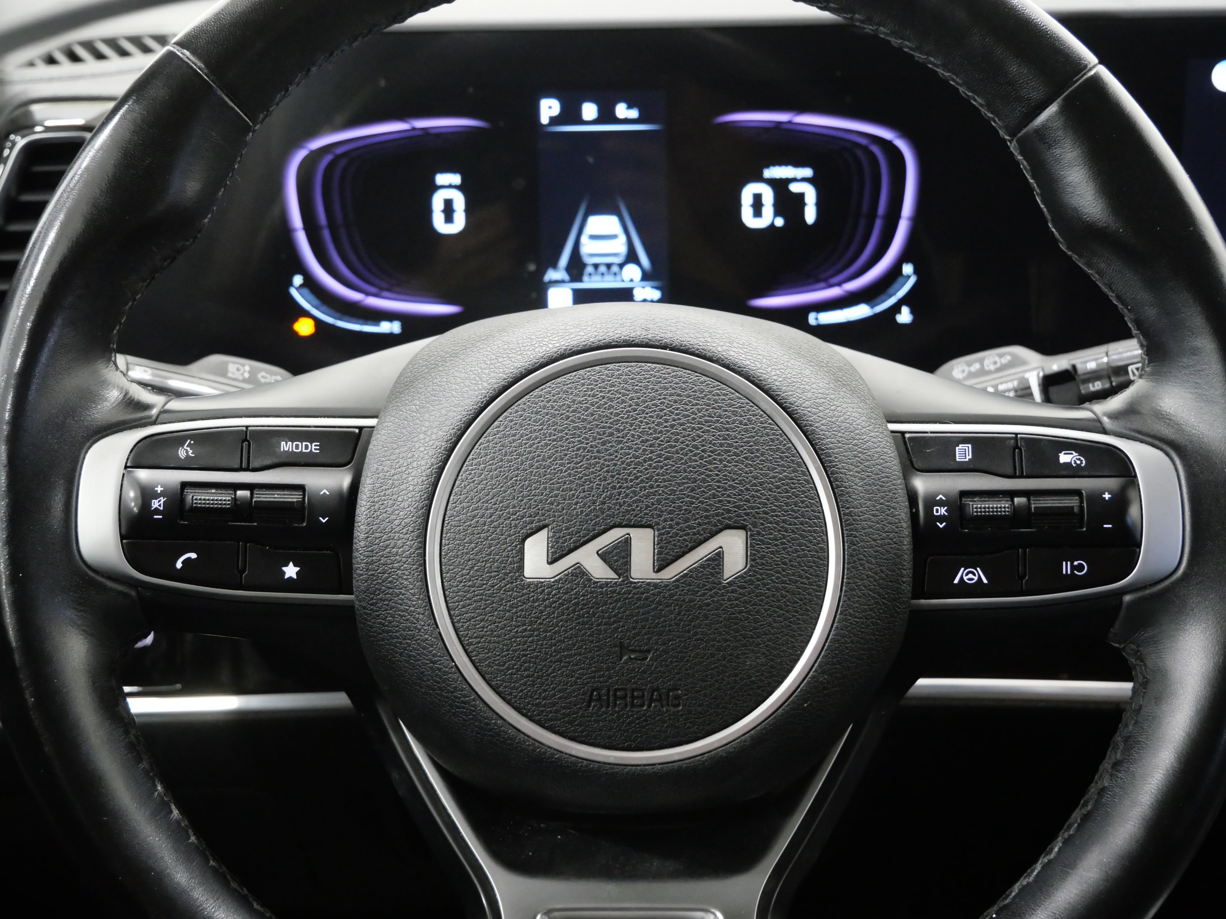Used 2023 Kia Sportage EX AWD/4WD image 12