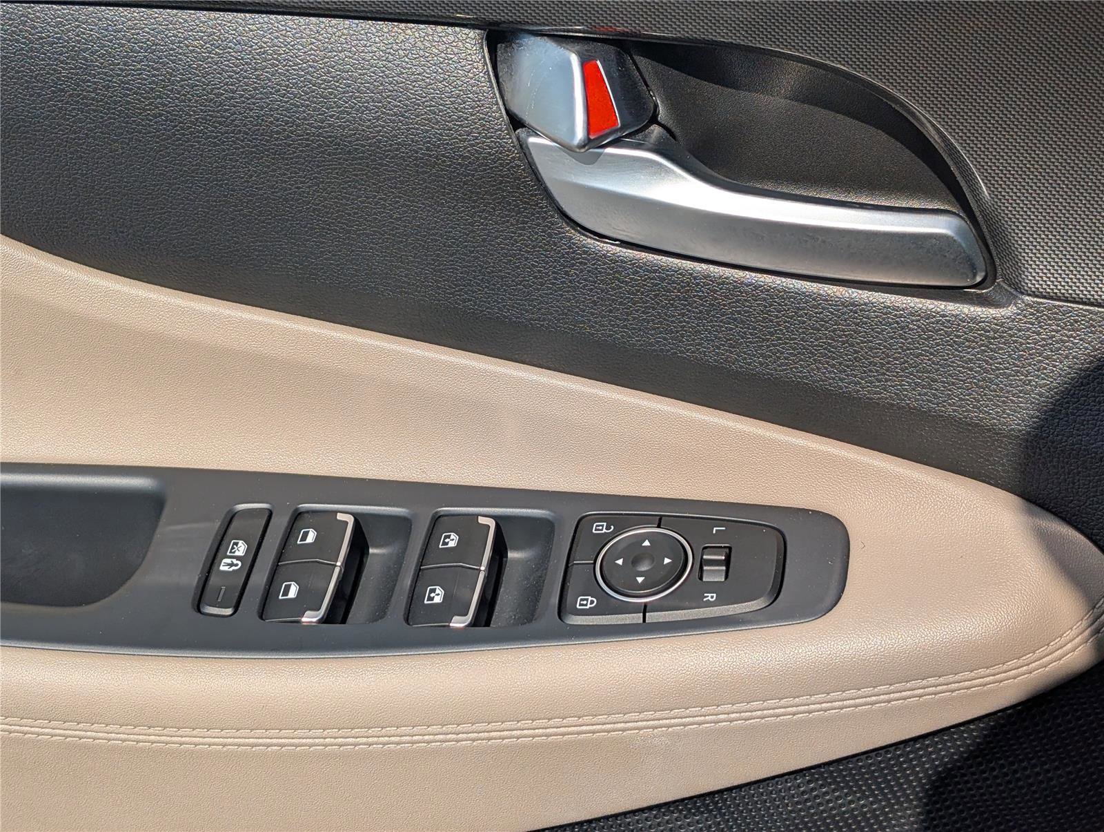 Used 2023 Hyundai Santa Fe SEL AWD/4WD image 19