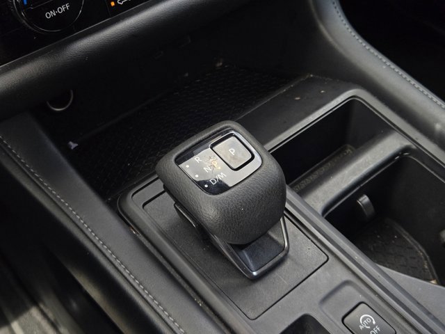 Used 2024 Nissan Pathfinder S image 14