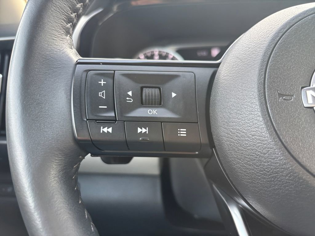 Used 2022 Nissan Pathfinder SL w/ SL Premium Package AWD/4WD image 17