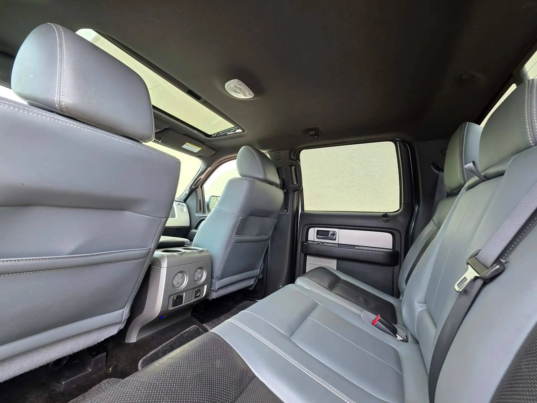 Used 2011 Ford F150 Lariat Limited RWD image 12