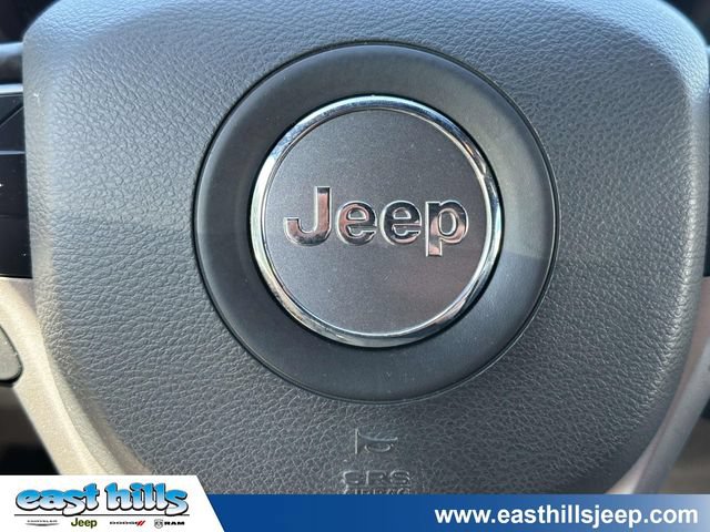 Certified 2022 Jeep Grand Cherokee Laredo X AWD/4WD image 28
