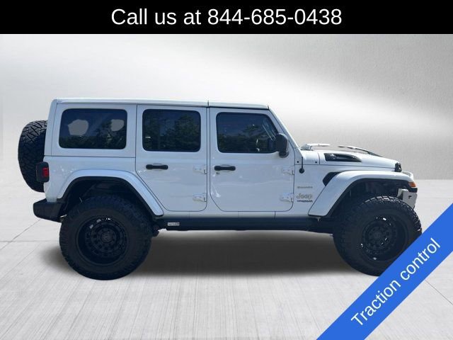 Used 2019 Jeep Wrangler Unlimited Sahara w/ Uconnect 4C Nav & Sound Group AWD/4WD image 4