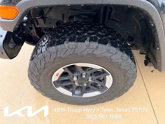 Used 2022 Jeep Wrangler Rubicon w/ Steel Bumper Group AWD/4WD image 4