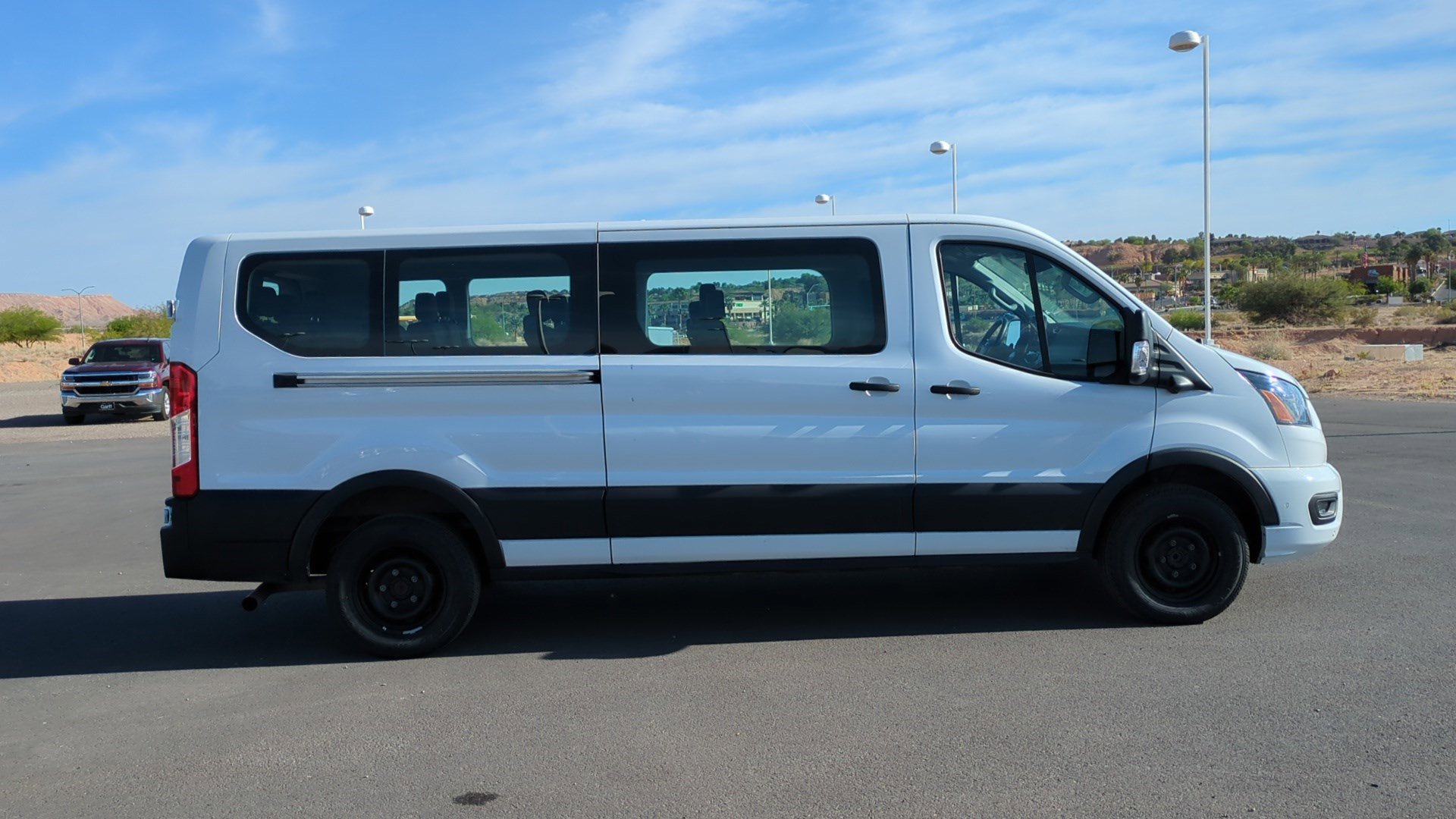 Used 2023 Ford Transit 350 XLT image 2