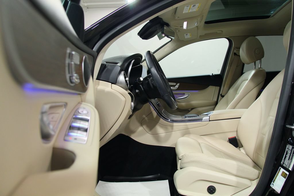 Certified 2022 Mercedes-Benz GLC 300 4MATIC image 5