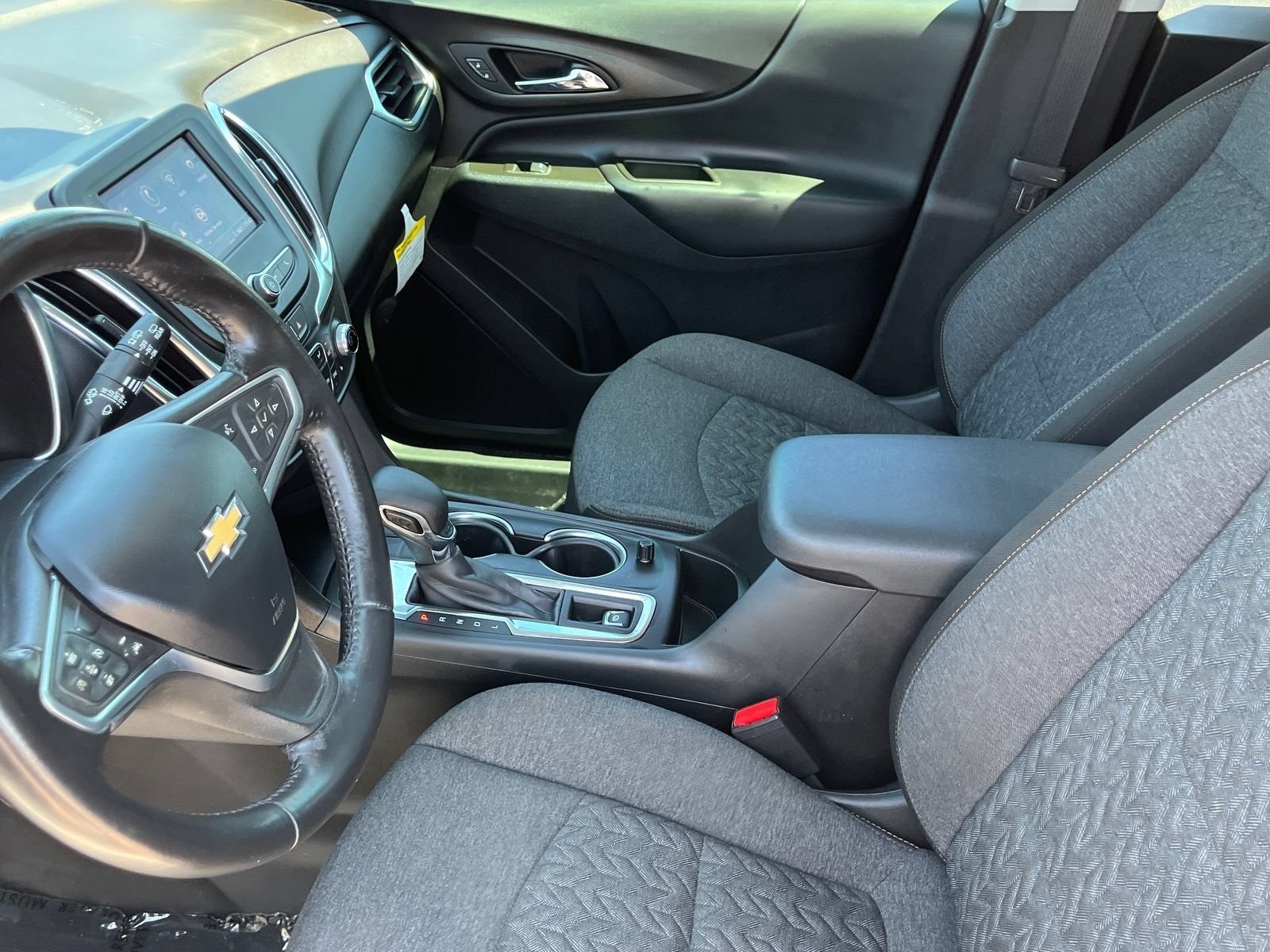 Used 2022 Chevrolet Equinox LT FWD image 17