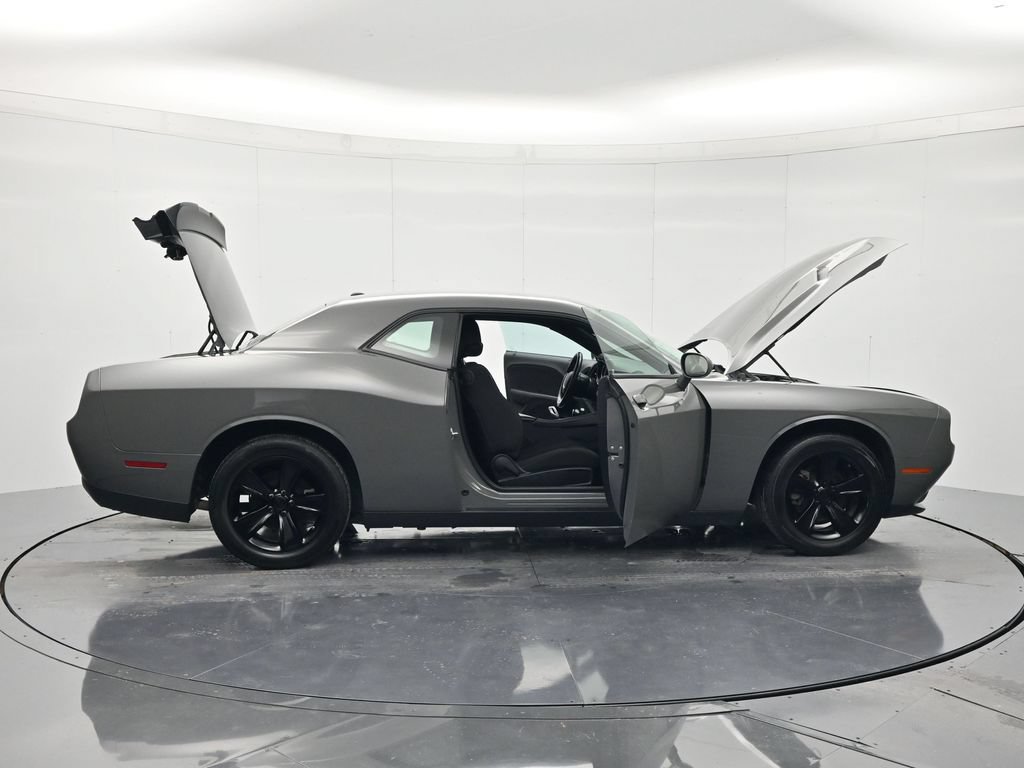 Used 2023 Dodge Challenger SXT RWD image 45
